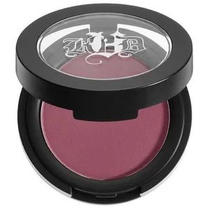 FREE ADD ON kat von d eyeshadow in shade lolita
